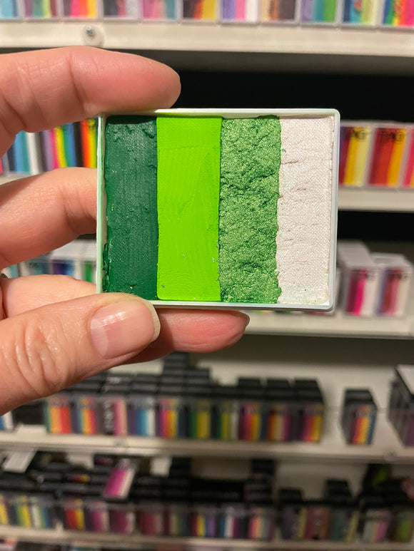 Amy’s collection -peppermint rainbow Cake 50g NEW!
