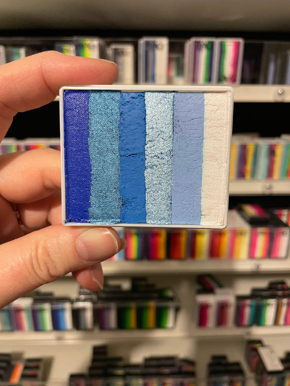 Amy’s collection - Winter frost rainbow Cake 50g NEW!