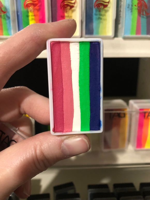 Amy’s Collection- One Stroke Rainbow Cake- Strawberry delight- FLower, leaf and Outline Cake 30g